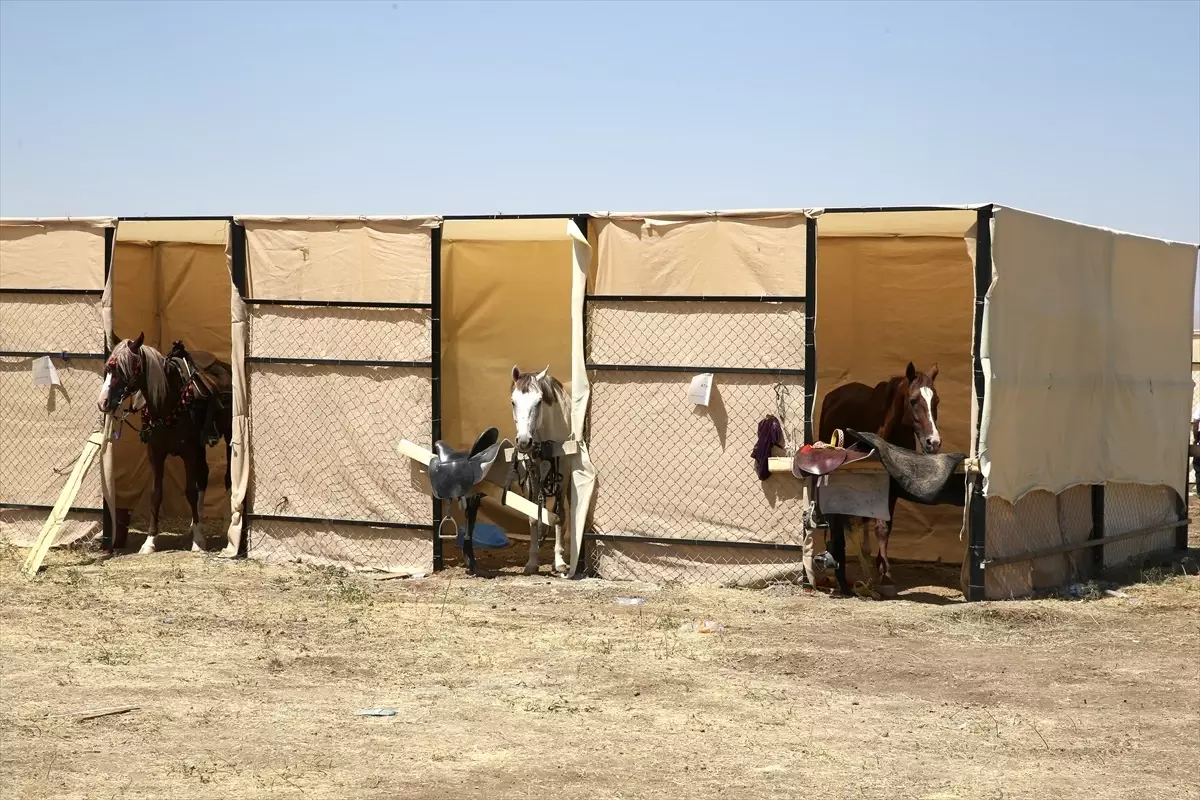 malazgirtte kadin okcular zaferi kutladi i4jKaGKf