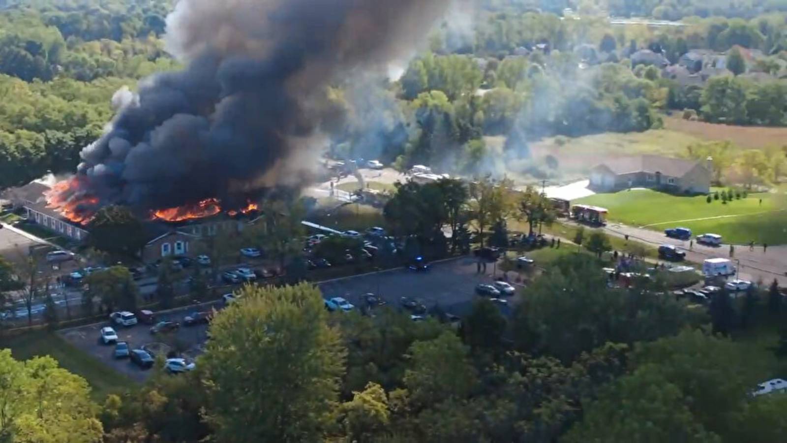 abdde mormon kilisesine silahli saldiri kilise alev aldi cok sayida yarali var DvD3XgKY