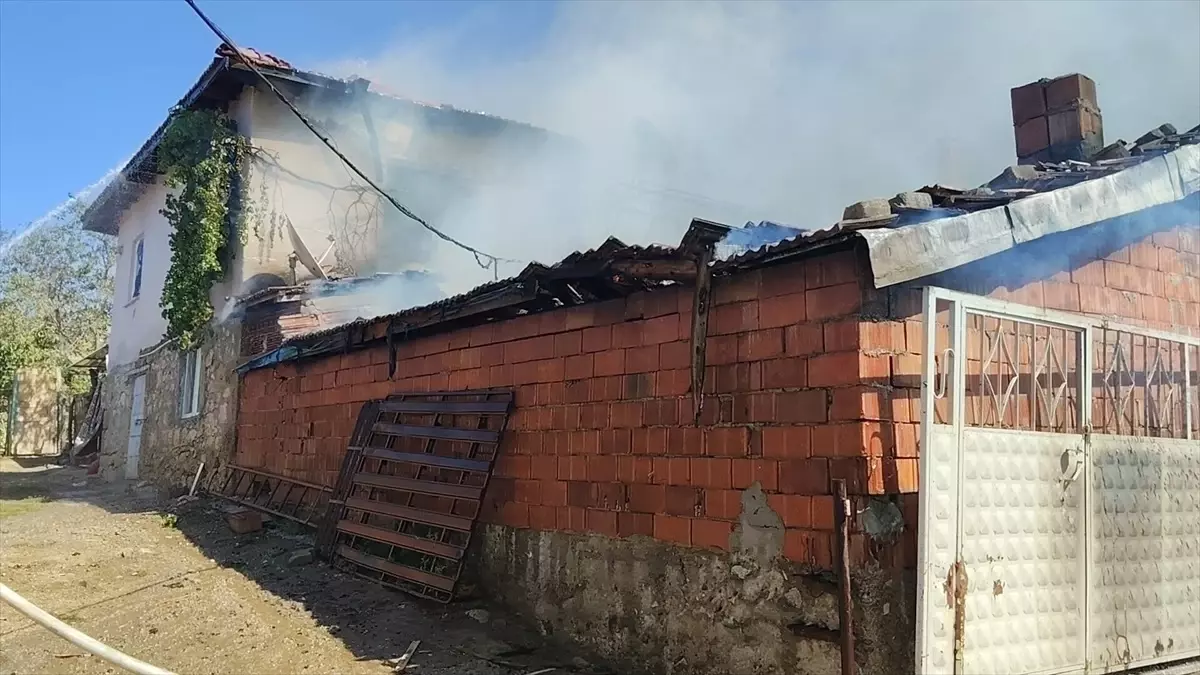 ivrindide ev yangini kontrol altina alindi wnpYKVPd