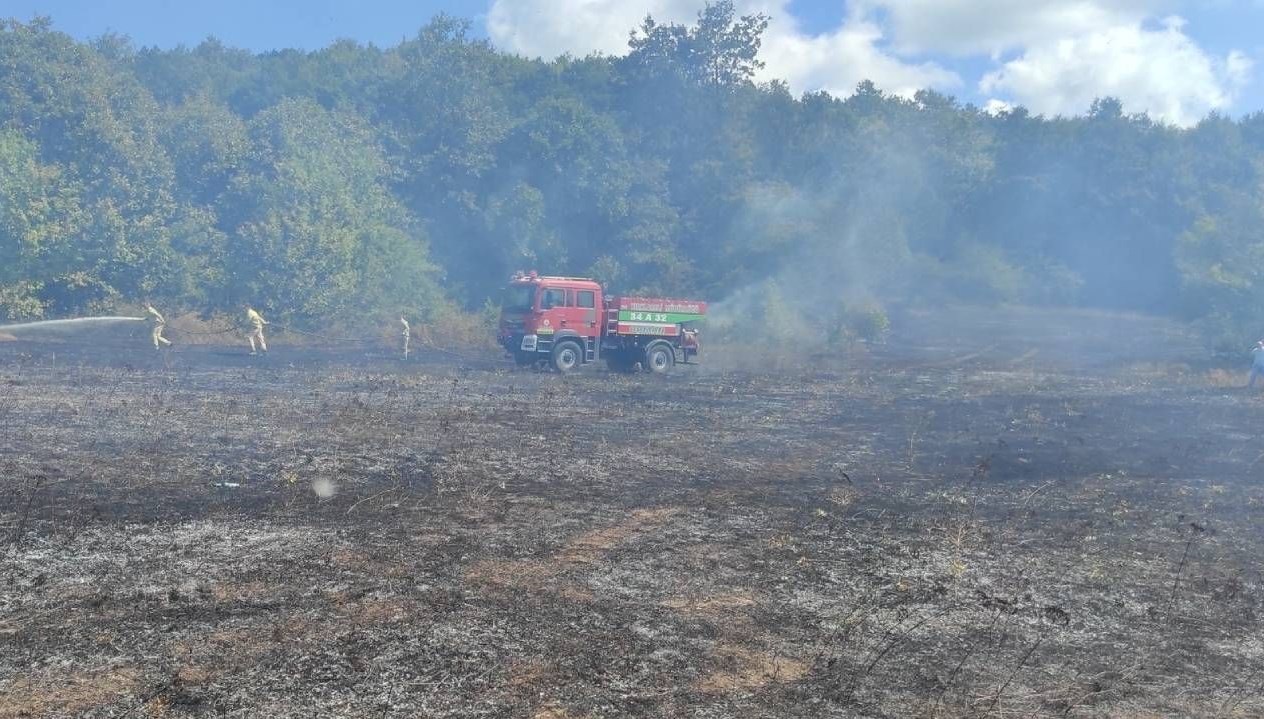 kirklarelinde yangin panigi e7Phvdzr