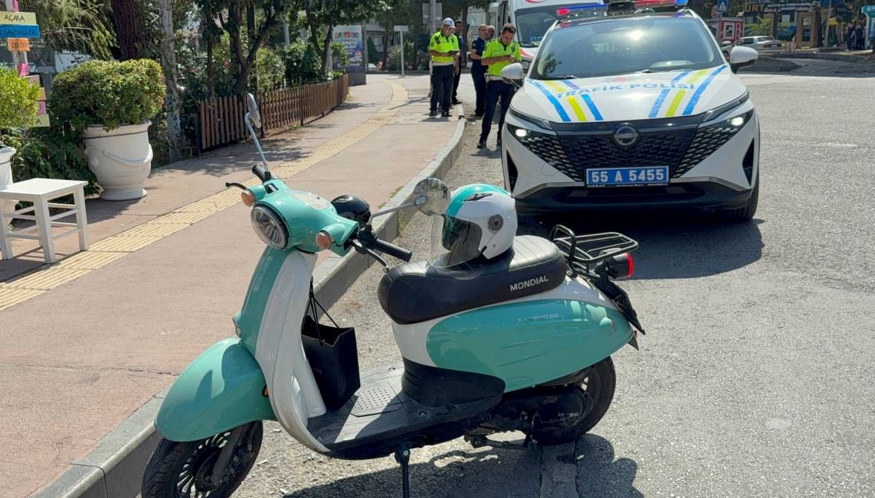 motosiklet ile otomobil carpisti samsunda trafik kazasi 65EXNNnq