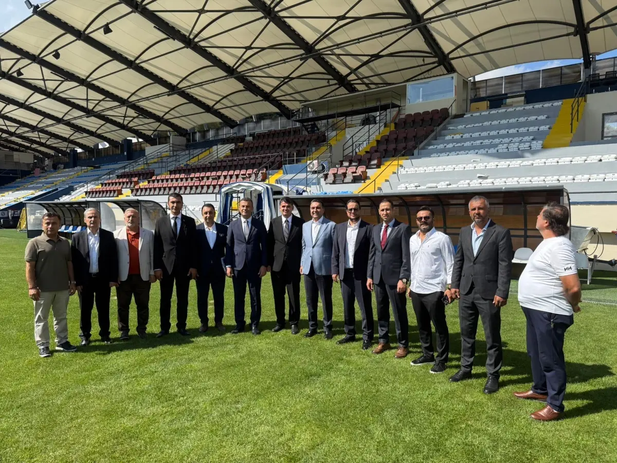 sariyerin yusuf ziya onis stadinda yenileme calismalari tamamlandi u5QgH2M4