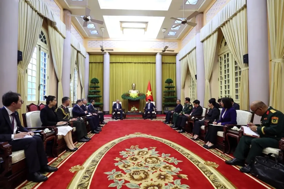 yasar guler vietnam devlet baskani ile gorustu D8TOHpYL