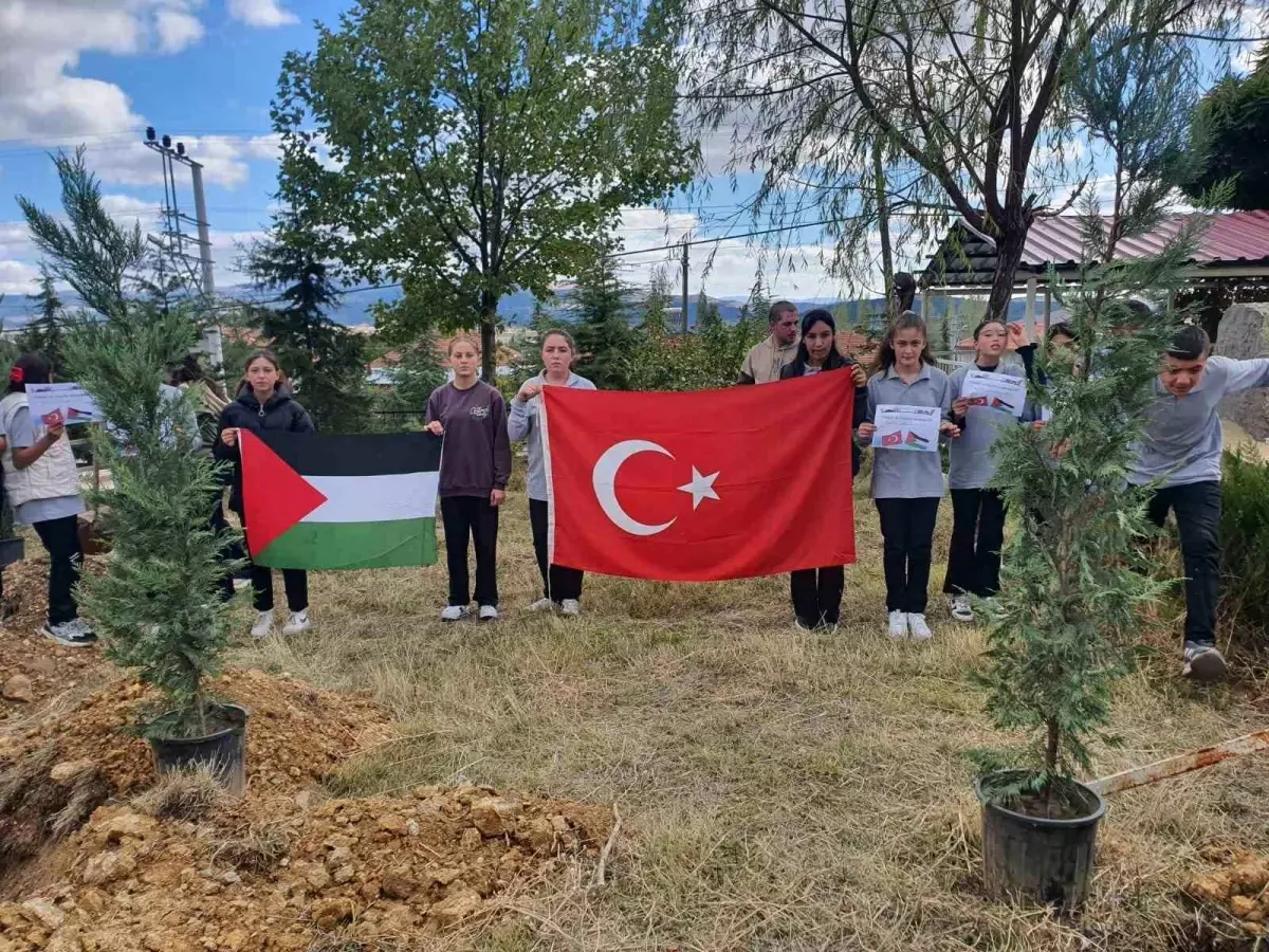 akharim ortaokulundan gazze icin baris bahcesi DqvpDEr2