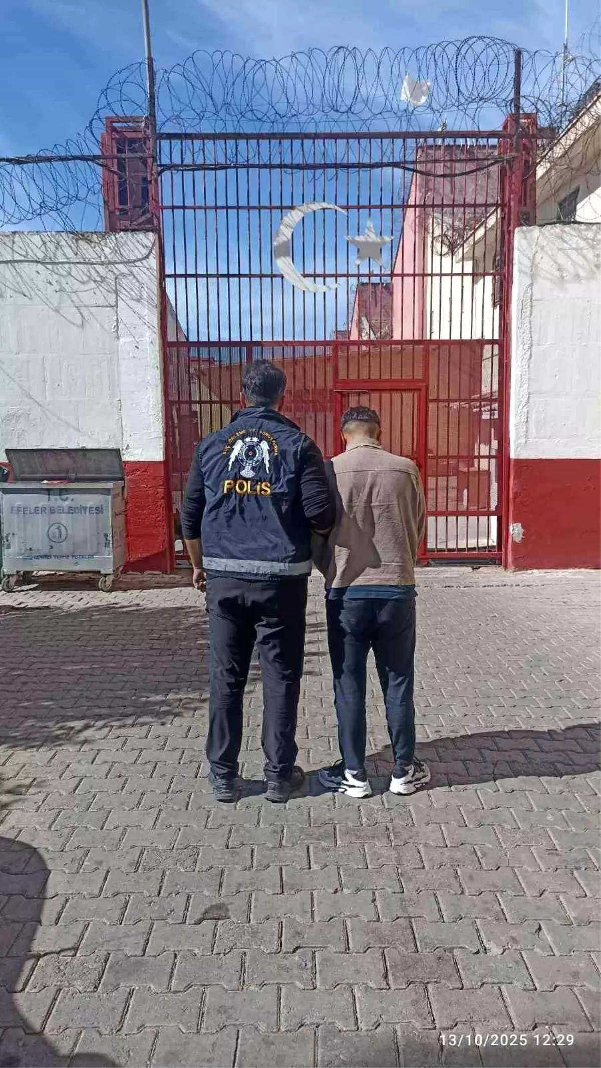 aydinda firari hukumlu polisi tarafindan yakalandi KHpJteHH.jpg