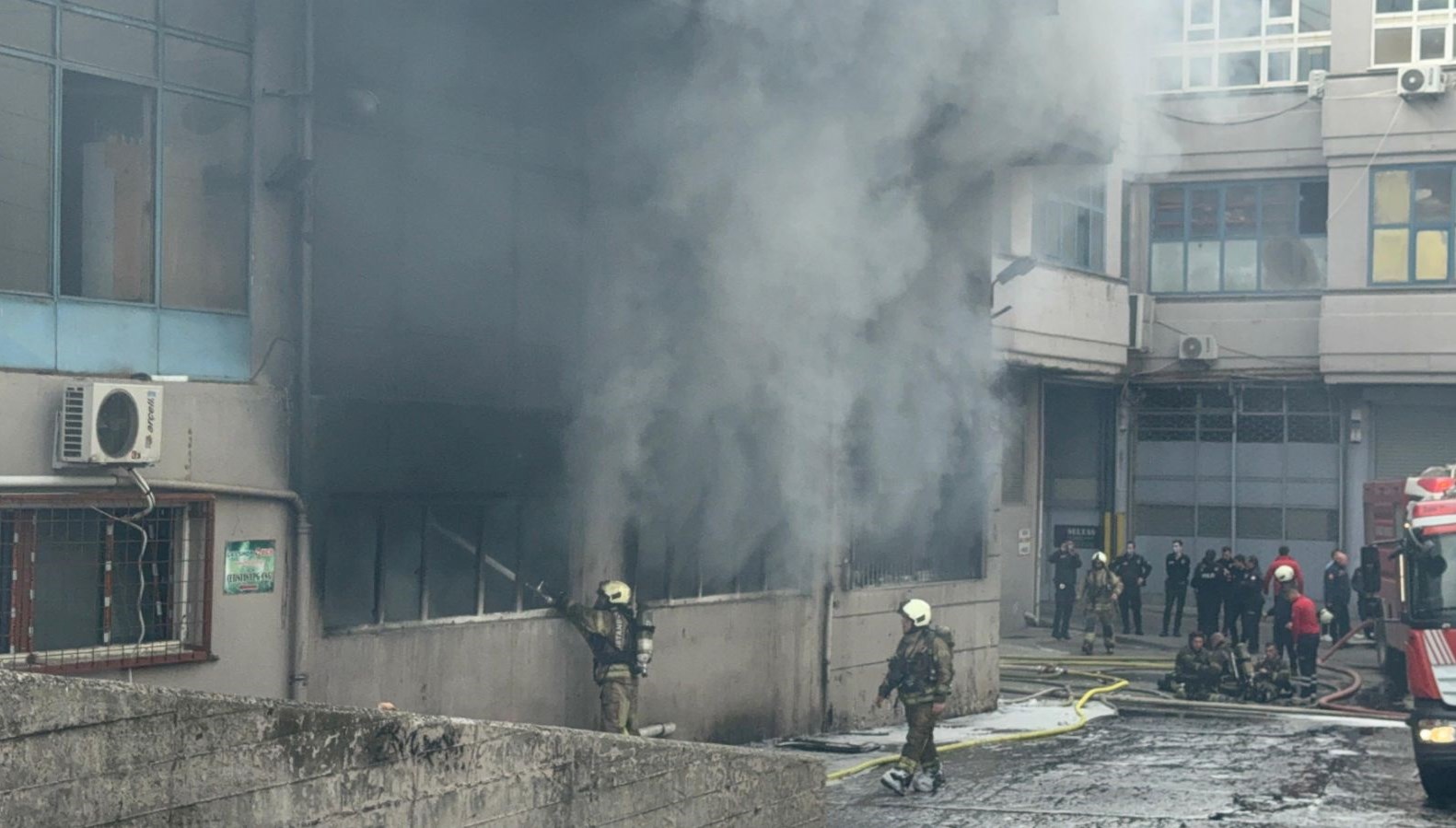 bayrampasada is merkezi yangini CaVuZJWy