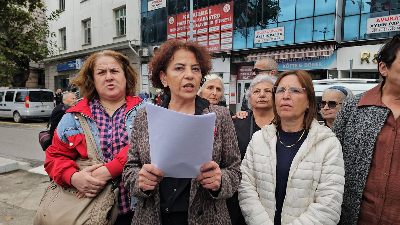 zonguldak chp merkez ilce kadin kollari yoneticisi ve uyesi 10 kadin gorevlerinden istifa etti uT1ifDKd.jpg
