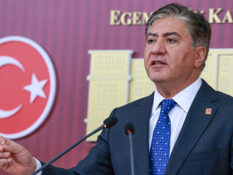 CHP’li Murat Emir’den Erdoğan’a Meclis saygınlığı çağrısı! “Sahte pusula düzenleyenlere iki çift söz etmeli”